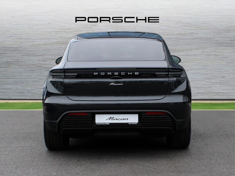 More views of Porsche Macan