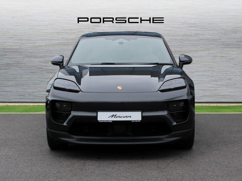 More views of Porsche Macan