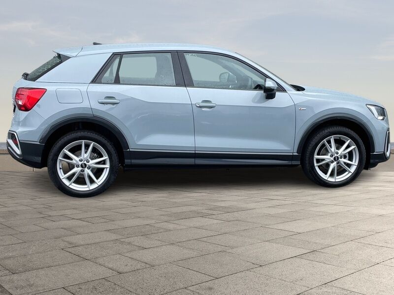 More views of Audi Q2