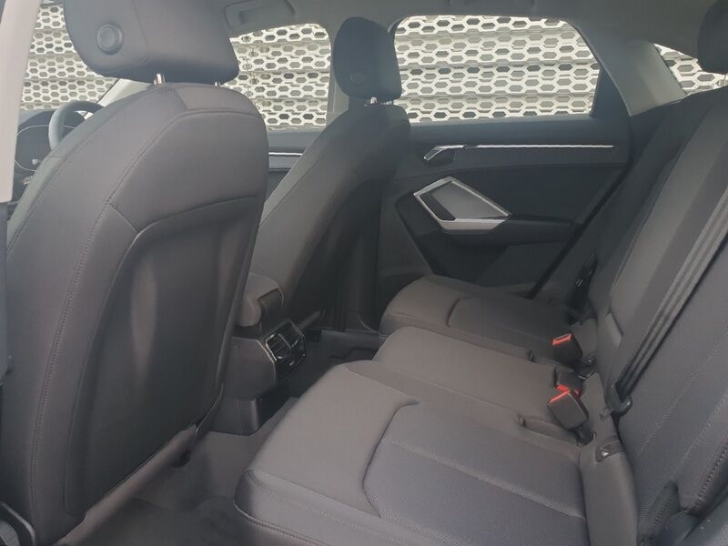 More views of Audi Q3