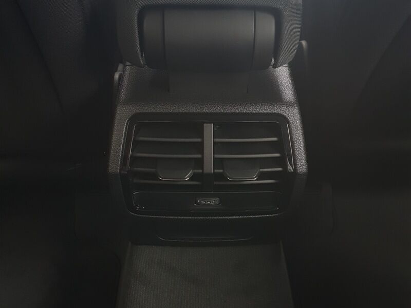 More views of Audi Q3