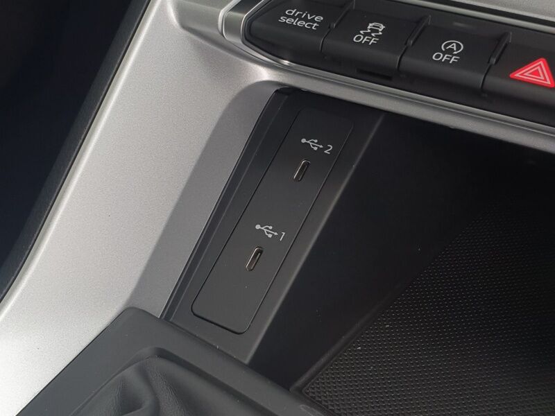 More views of Audi Q3