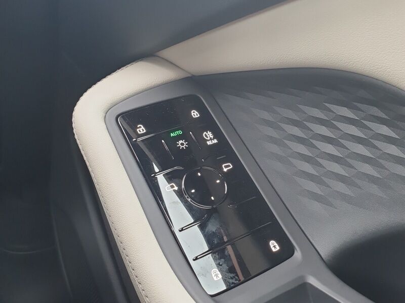 More views of Audi A6