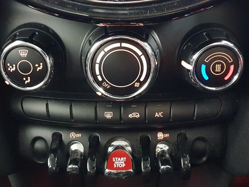 More views of MINI One