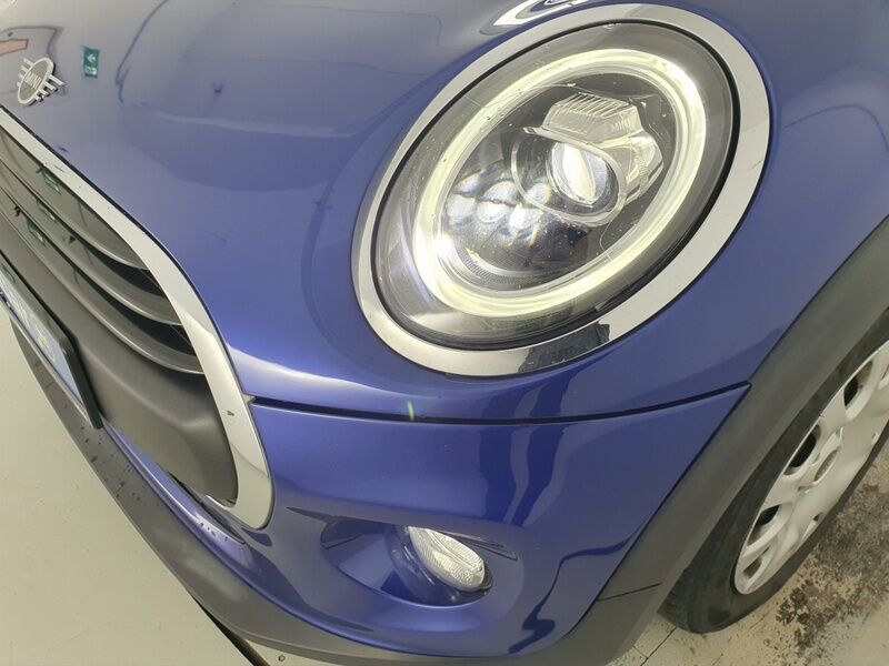 More views of MINI One