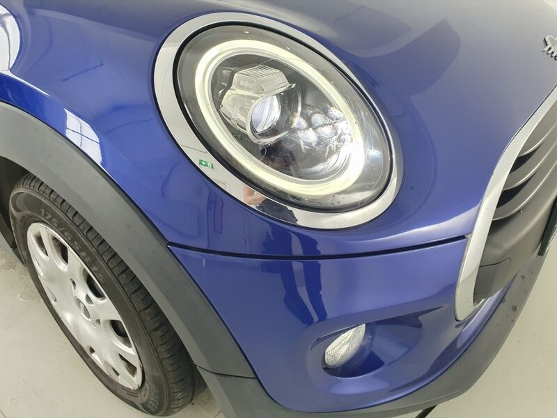 More views of MINI One