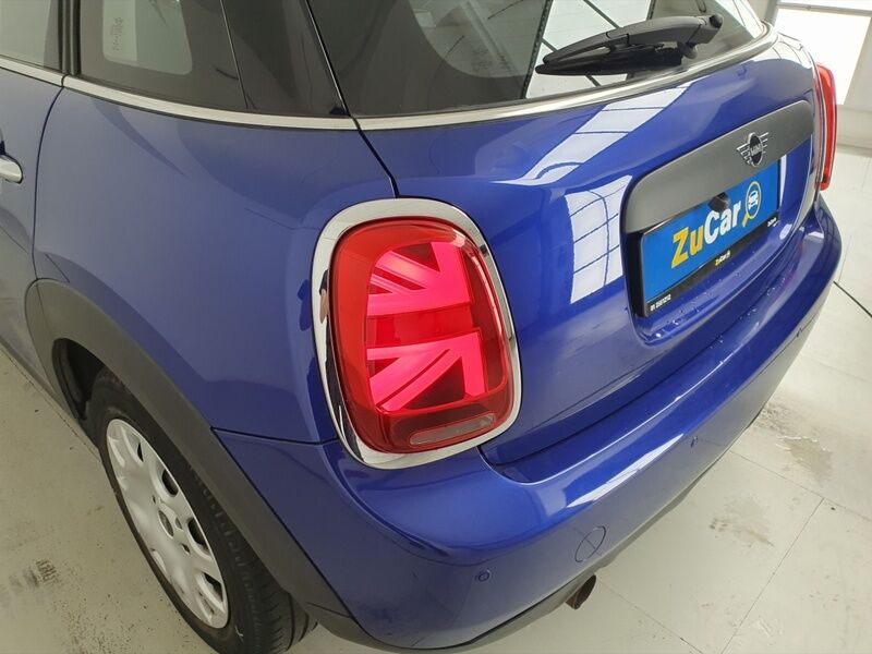 More views of MINI One