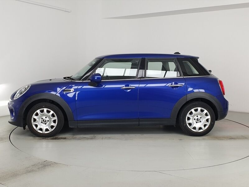 More views of MINI One