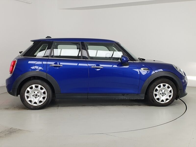 More views of MINI One