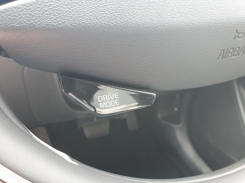 More views of Kia Niro