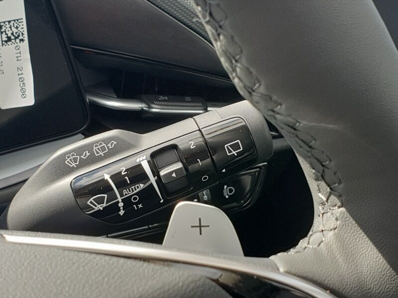 More views of Kia Niro