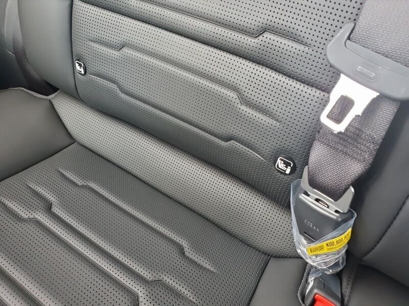 More views of Kia Niro