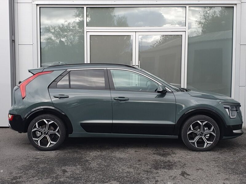 More views of Kia Niro