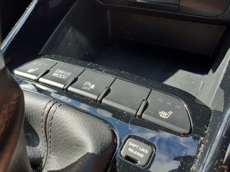 More views of Kia Stonic