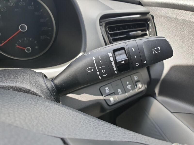 More views of Kia Stonic