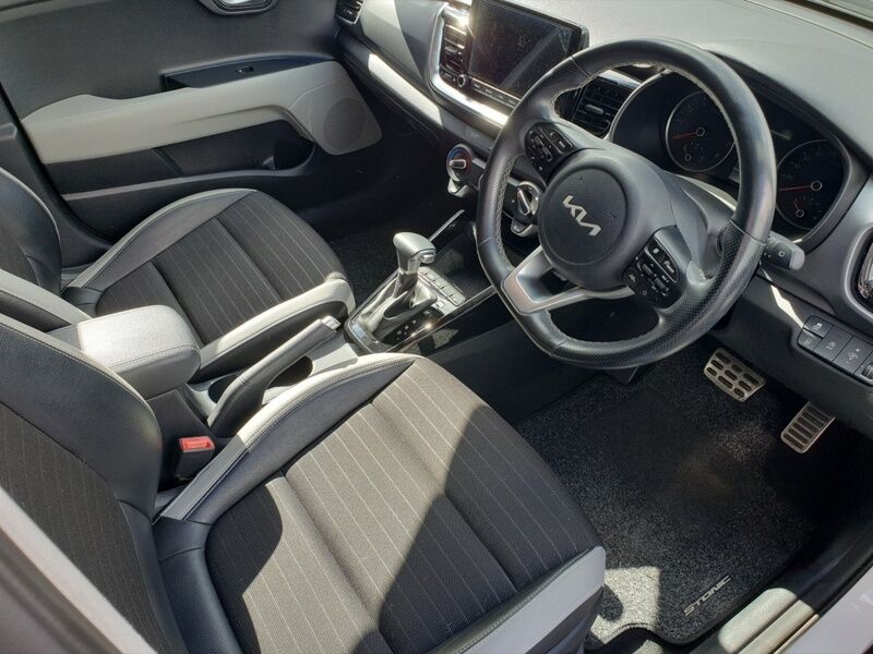 More views of Kia Stonic