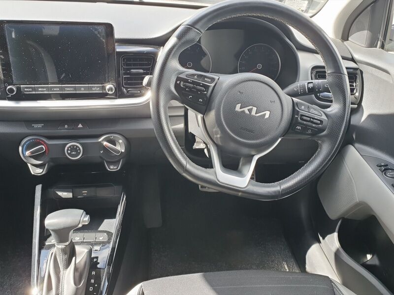More views of Kia Stonic