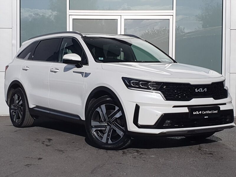 More views of Kia Sorento