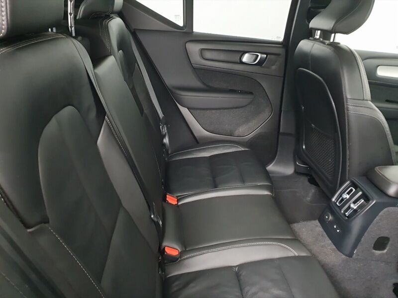 More views of Volvo XC40