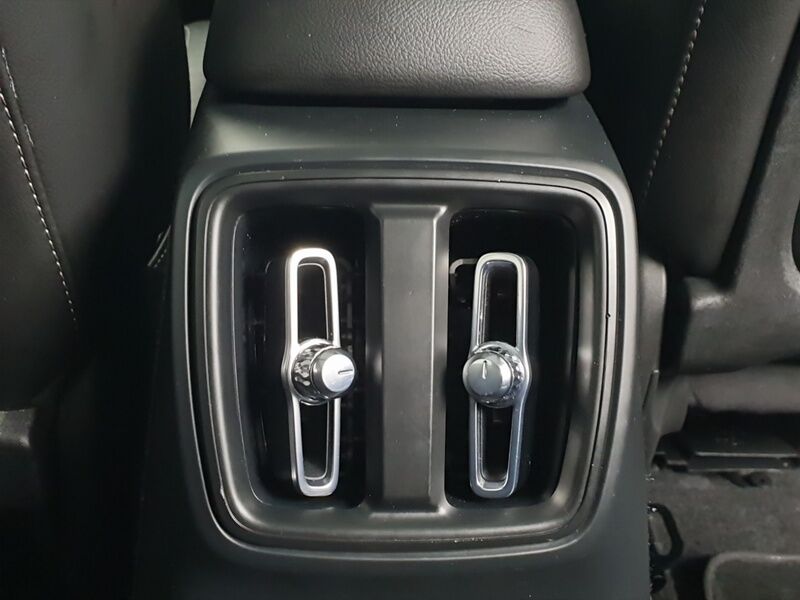 More views of Volvo XC40
