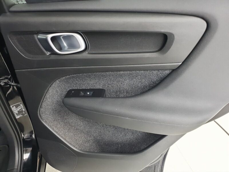 More views of Volvo XC40