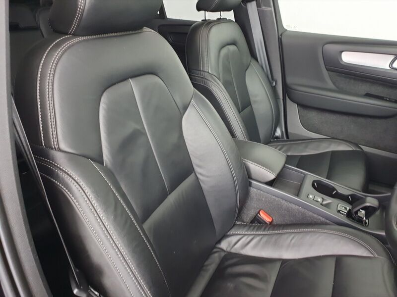 More views of Volvo XC40