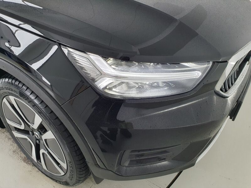 More views of Volvo XC40