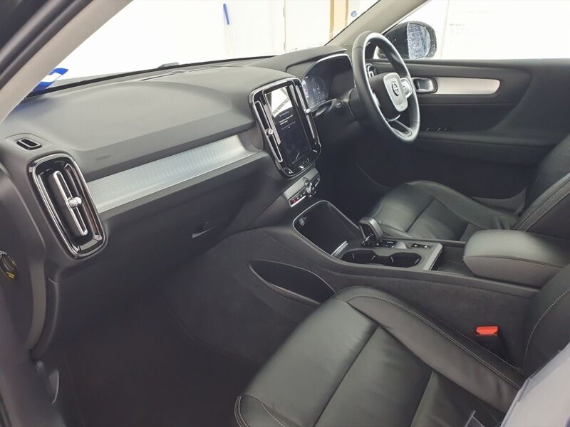 More views of Volvo XC40