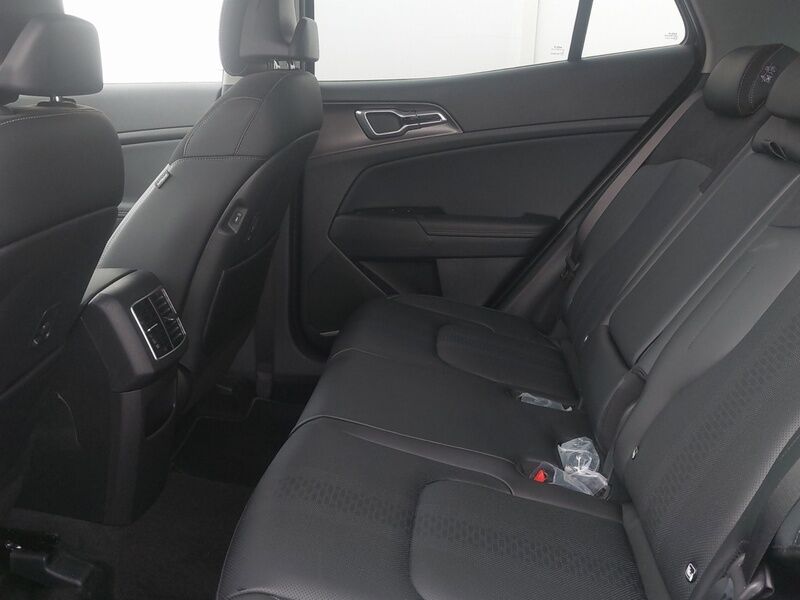 More views of Kia Sportage