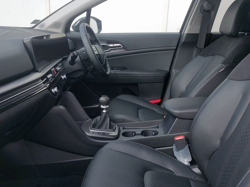 More views of Kia Sportage