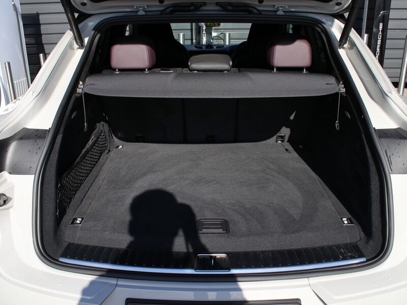 More views of Porsche Cayenne