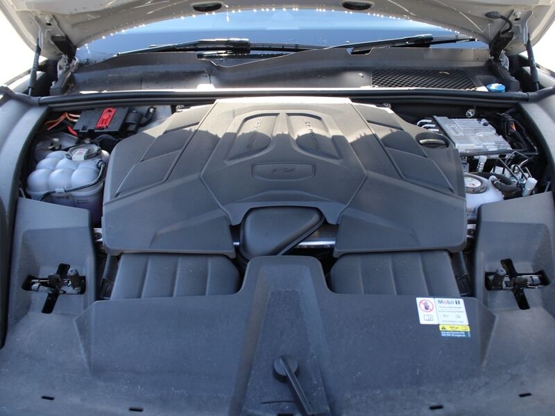 More views of Porsche Cayenne