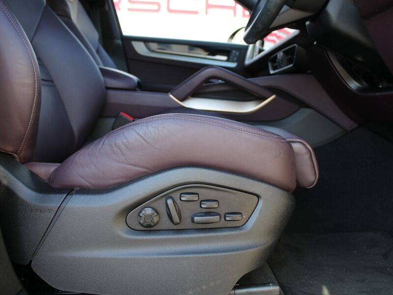 More views of Porsche Cayenne