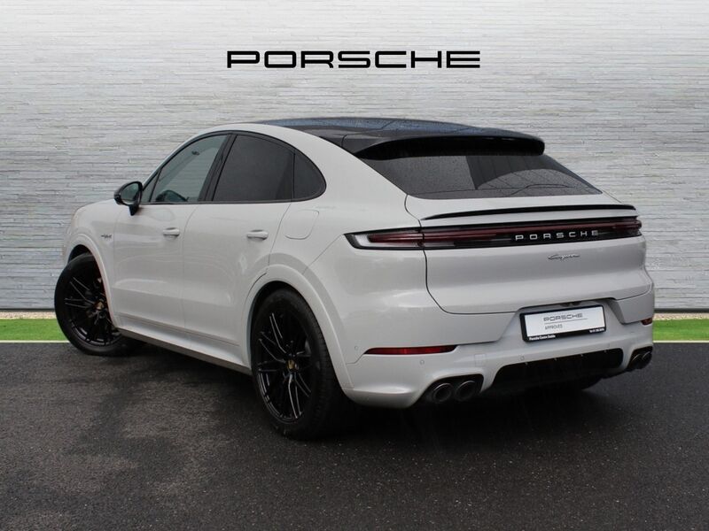 More views of Porsche Cayenne