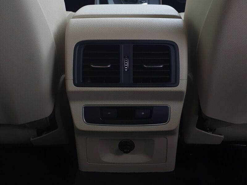 More views of Audi Q5