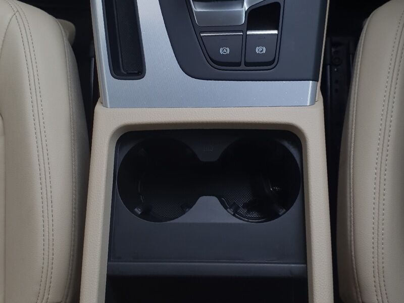 More views of Audi Q5