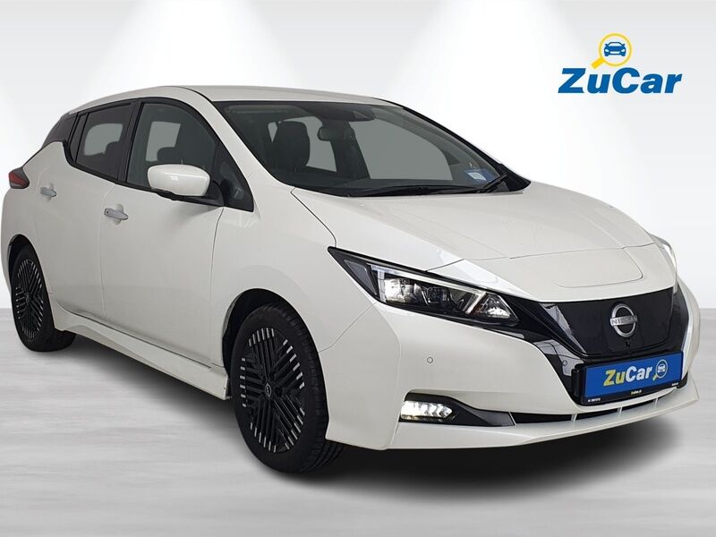 More views of Nissan Leaf