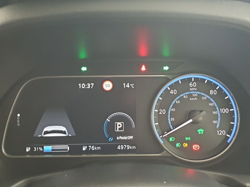 More views of Nissan Leaf