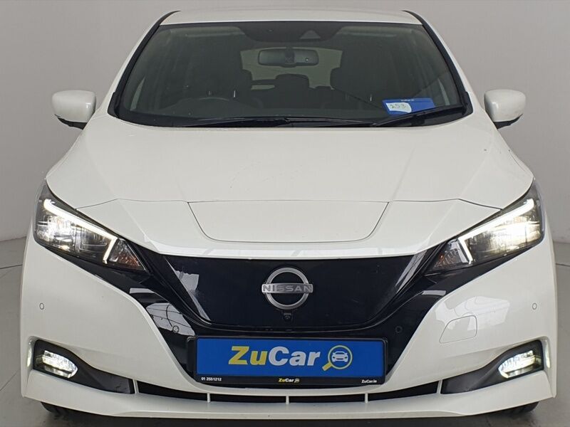 More views of Nissan Leaf