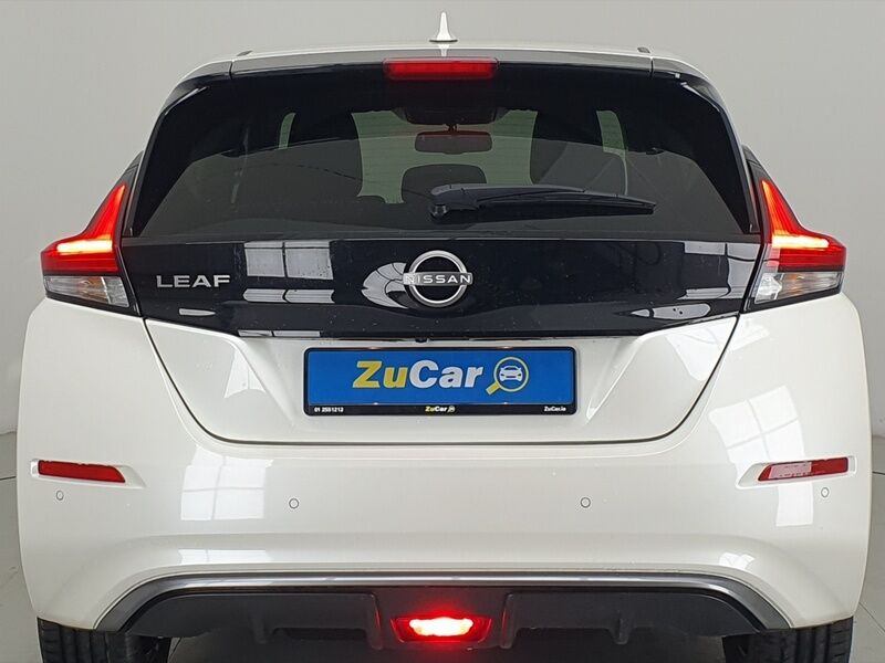 More views of Nissan Leaf