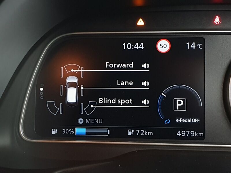 More views of Nissan Leaf