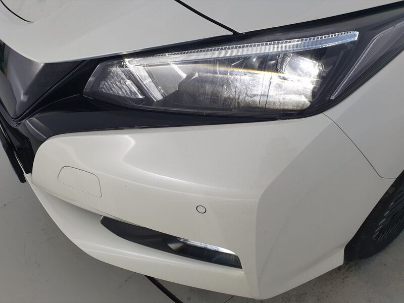 More views of Nissan Leaf