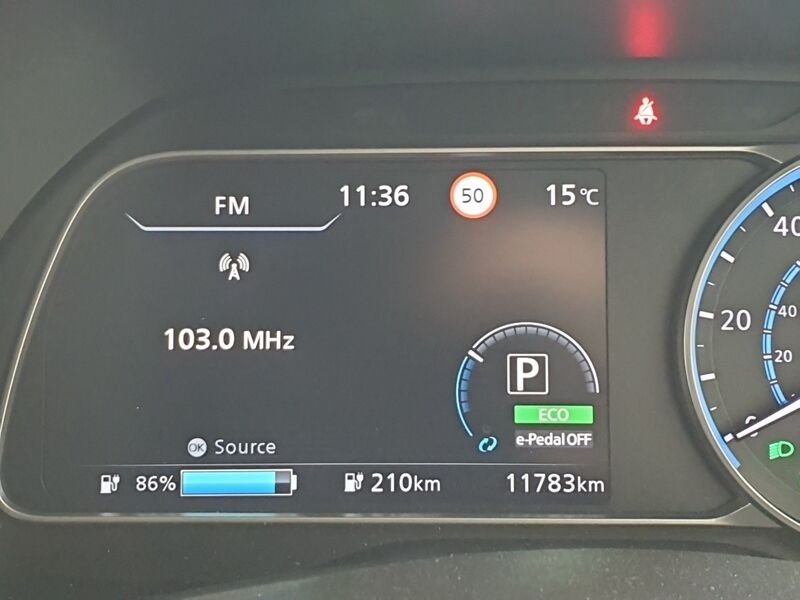 More views of Nissan Leaf