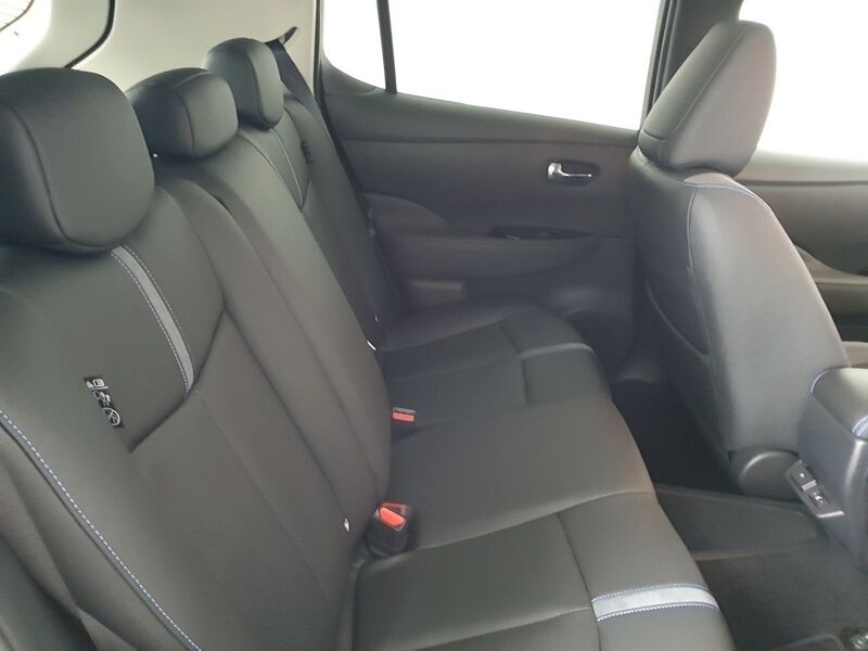 More views of Nissan Leaf