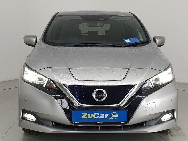 More views of Nissan Leaf