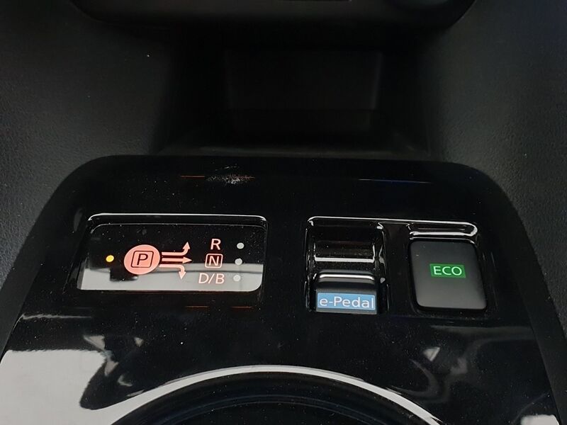 More views of Nissan Leaf
