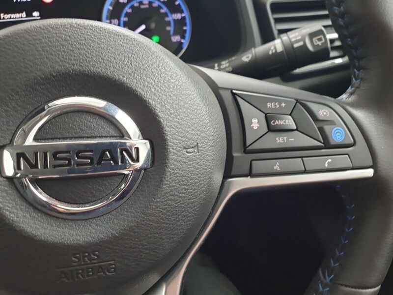 More views of Nissan Leaf