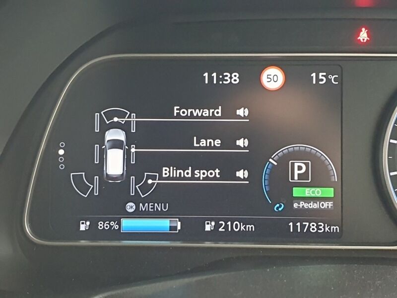 More views of Nissan Leaf