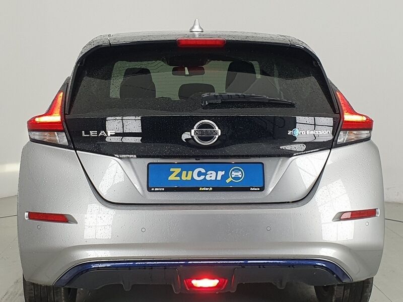 More views of Nissan Leaf