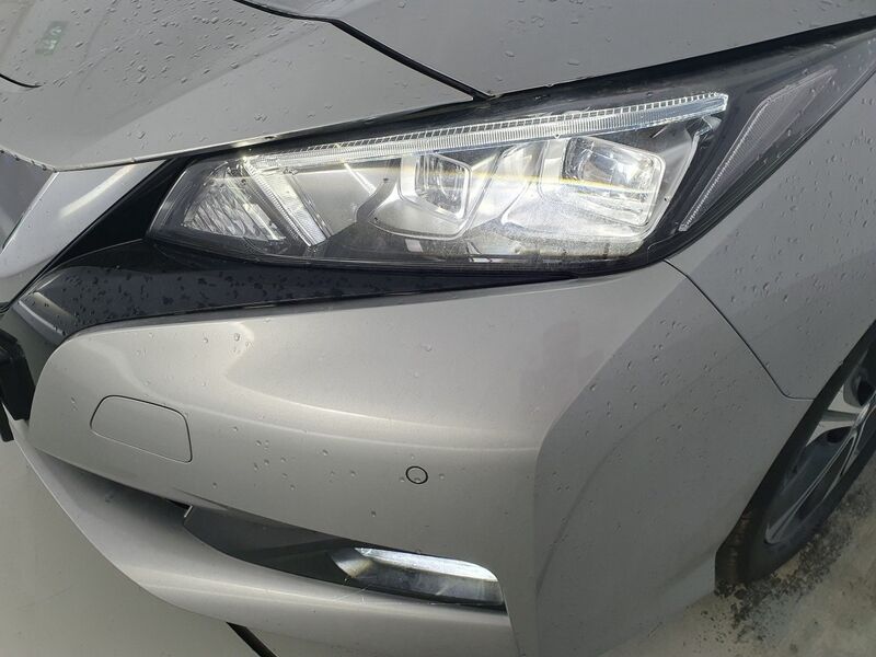 More views of Nissan Leaf